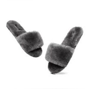 UGG Women's Gray Fluffy Slippers